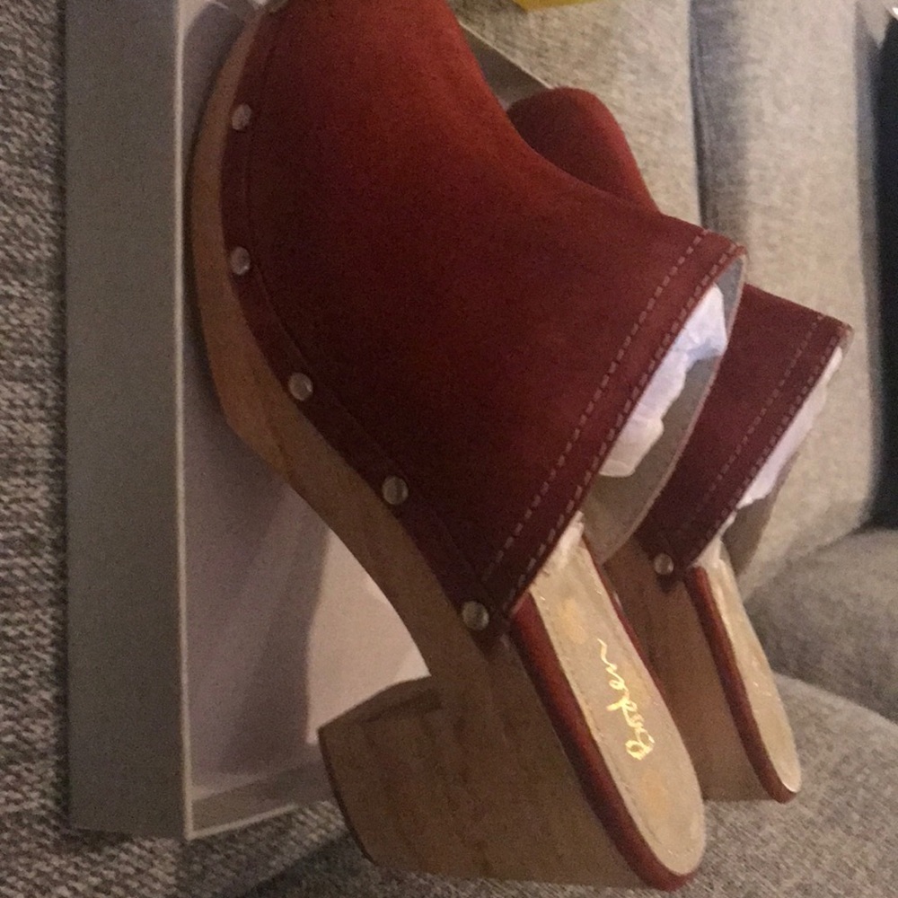 Woman’s Boden clogs NWT. Size 42